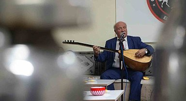 Unutulmaya yüz tutmuş 'Âşıklık Geleneği' Bayburt'un soğuk kış akşamlarında yaşatılıyor