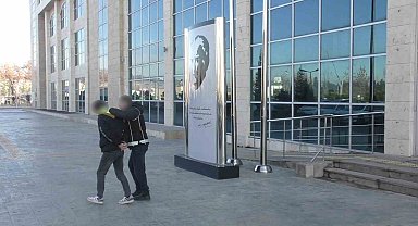 Uşak'ta uyuşturucu satıcısı tutuklandı