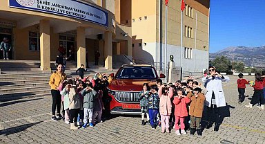 Vali Akbıyık çocukların TOGG talebini geri çevirmedi