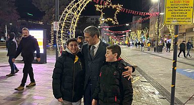 Vali Aktaş yeni yıla görev başında giren kamu personelini ziyaret etti