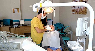 Van Ağız ve Diş Sağlığı Merkezi'nde implant tedavisi yapılıyor