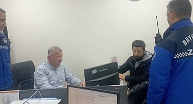 Vatandaşın düşürdüğü parayı zabıta buldu