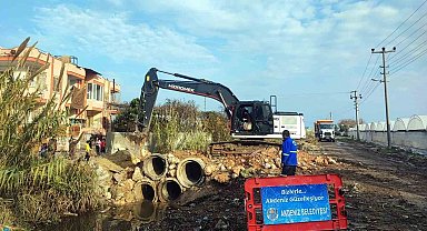 Yağışlar nedeniyle kullanılamaz hale gelen köprü yenilendi