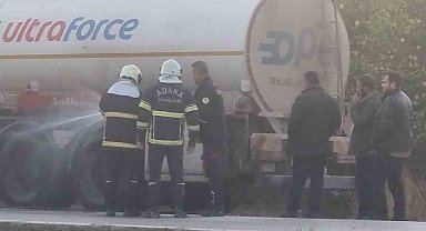 Yakıt tankerinin patlayan lastiği alev aldı