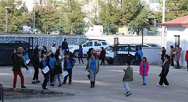 Yarıyıl tatili için "karne zili" çaldı