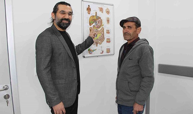 Yemekten sonra karnı şişip kusuyordu, 10 kattan fazla büyüyen midesi herkesi şaşırttı