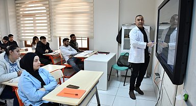 Yeşilyurt Belediyesi'nin ücretsiz YKS ve LGS kurslarına 280 öğrenci katılıyor