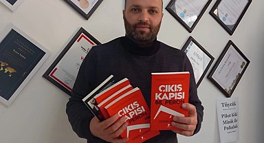 Yetkin Albert'in merakla beklenen romanı çıktı