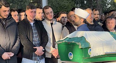 Yılbaşı gecesi bıçaklı kavgada ölmüştü: 20 yaşındaki genç son yolculuğuna uğurlandı
