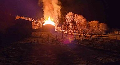 Yılbaşı gecesi yangın kabusu: Evi küle döndü, yaralı kurtuldu