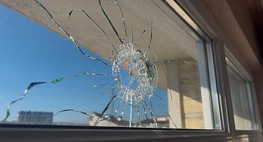 Yılbaşı kutlamasında magandaların açtığı ateşte bir eve iki kurşun isabet etti