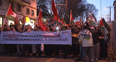 Yılın ilk gününde Gazze için binlerce kişi Galata Köprüsü'ne akın etti