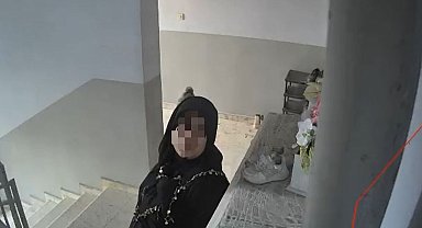 Zillere bastı, kamerayı görünce göbek attı