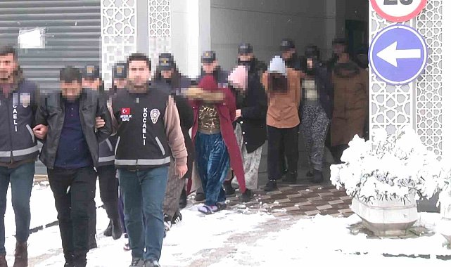 12 milyon 385 bin liralık ziynet eşyası ve parayı çalan 20 şüpheli yakalandı