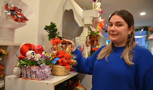 14 Şubat'ın vazgeçilmezi kırmızı gül yerini yeni nesil buketlere bıraktı