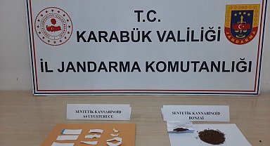 2 şahsın üzerinde uyuşturucu yakalandı