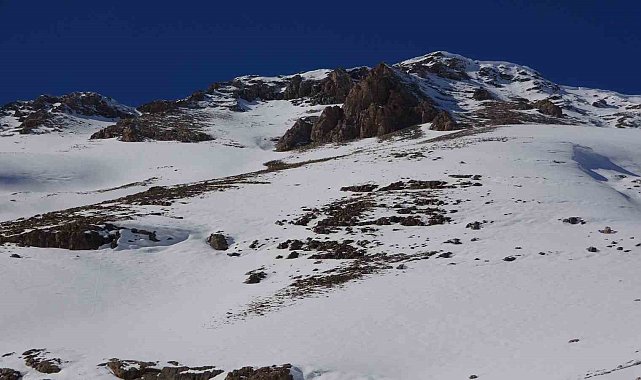 2020'de çığ felaketinin yaşandığı dağda kar miktarı azaldı