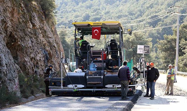 328 milyon TL yatırım yapılan Ölüdeniz yolunda çalışmalar sürüyor