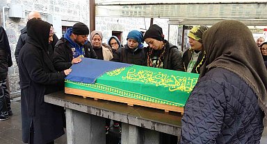 5 Yaşındaki Asya kansere yenik düştü