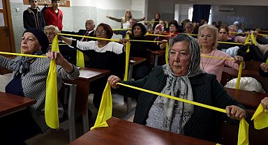 6 bin 320 yaşlıya eğitim