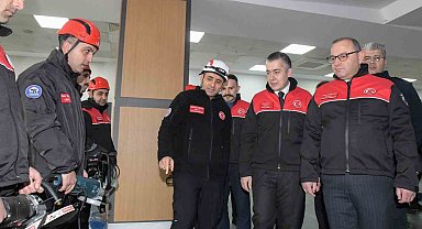6 Şubat depreminde vefat edenler Esenyurt'ta anıldı