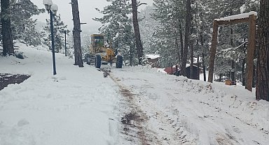 70 mahalle yolunu ulaşıma açan büyükşehir, kırsalda kapalı yol bırakmadı