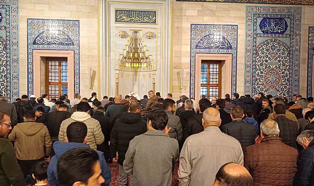 Adana'da ilk teravih namazı kılındı
