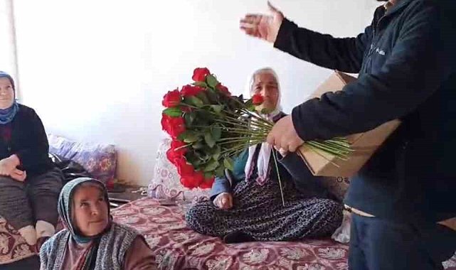 Adana'da imamdan gönüllere dokunan teravih çağrısı