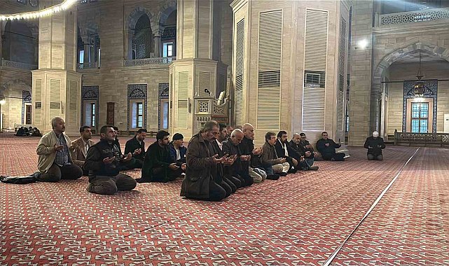 Adanalılar Ferdi Tayfur'un mevlidine ilgi göstermedi
