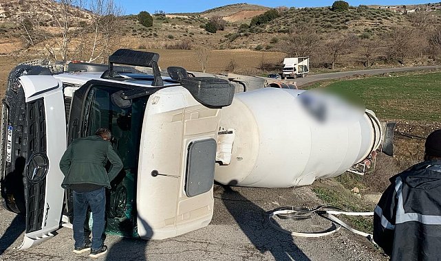 Adıyaman'da beton mikseri devrildi