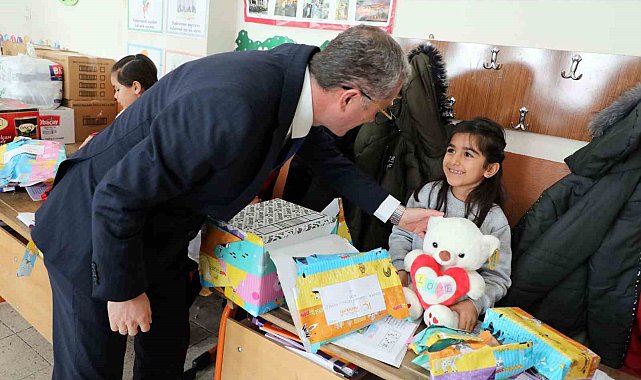 Ağrı'da "IC Mutluluk Harekatı" ile çocukların oyuncak hayalleri gerçek oldu