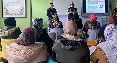 Ahlat'ta kadına şiddetle mücadele kapsamında bilgilendirme çalışması yapıldı