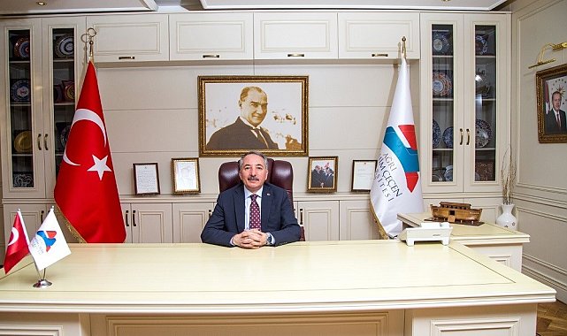AİÇÜ'de "Sektör Kampüste" programı devam ediyor