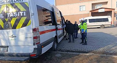 Akyaka'da öğrenci servisleri denetlendi