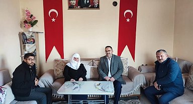 Akyaka'da Sarıgül nineye anlamlı ziyaret