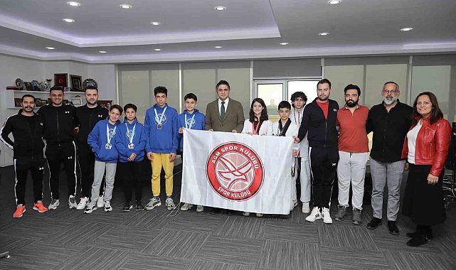 Aliağa'nın şampiyon gençlerinden Başkan Serkan Acar'a ziyaret
