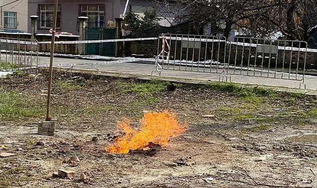 Altı gündür yanan metan gazının başından biran bile ayrılmıyorlar