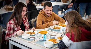 Anadolu Üniversitesi yemekhanesi Ramazan boyunca üç öğün yemek vermeye devam edecek