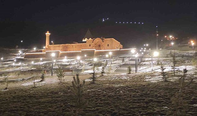 Anadolu'nun El Hamrası'nda 10 yıl sonra ilk teravih