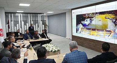Ankara Keçiören'de karla mücadele koordineli sürdürüldü