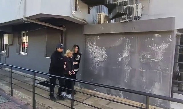 Annesine saldıran alkollü babasını öldüren genç kadın hakkında 24 yıl hapis talebi