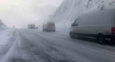 Antalya-Konya kara yolu tır ve çekicilerin geçişine yeniden açıldı