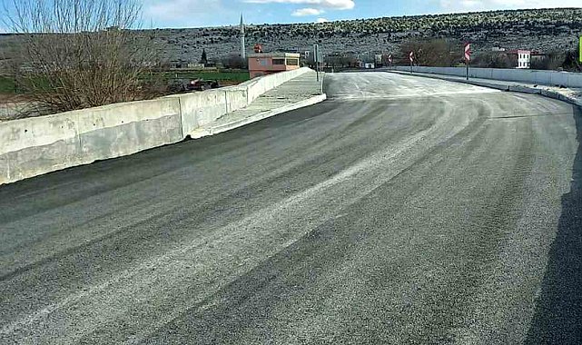Araban'da yenilenen Eski Altıntaş Köprüsü ulaşıma açıldı
