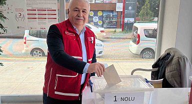 Atakum Kızılay Başkanı Fevzi Er güven tazeledi