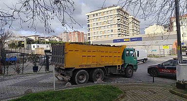 Ataşehir'de kaçak döküm yapan hafriyat kamyonu sürücüsüne 647 bin TL ceza