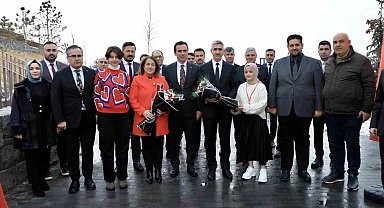 Bakan yardımcıları şehit ve gazi çocuklarıyla bir araya geldi