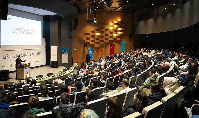 Bakan Yardımcısı Boyraz, NEÜ'nde öğrencilerle buluştu