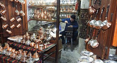 Bakırdan çıkan sesle huzur buluyorlar