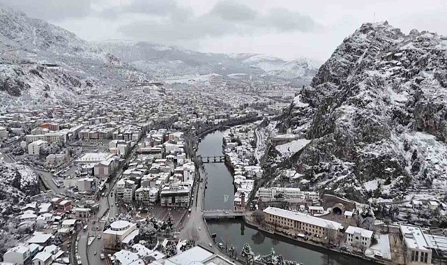 Barajların alarm verdiği Amasya'da Şubat'ta yağan kar yüzleri güldürdü