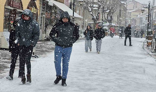 Bartın'da kar esareti